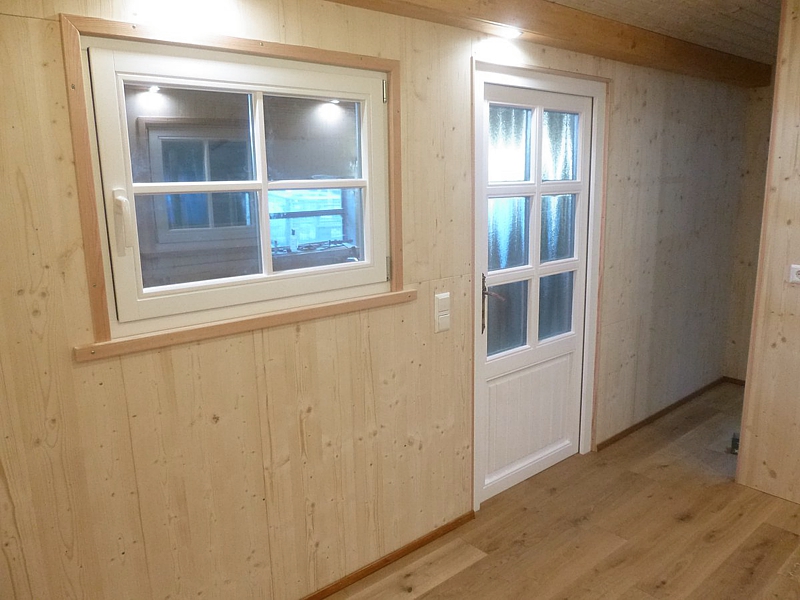 tiny-huchler-Tuer-Fenster tiny-huchler-Tuer-Fenster